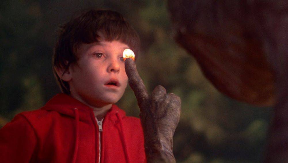 Así luce ahora Henry Thomas, el niño de la película ET Así luce ahora Henry Thomas, el niño de la película ET