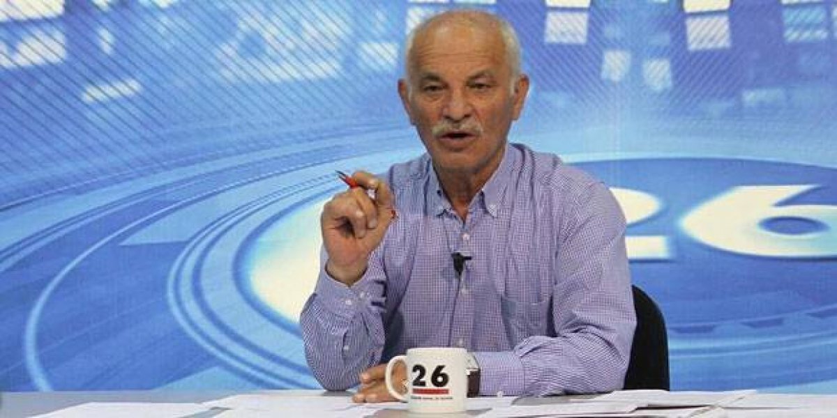 Conductor de TV sufrió un ataque cardíaco en vivo y en directo Conductor de TV sufrió un ataque cardíaco en vivo y en directo
