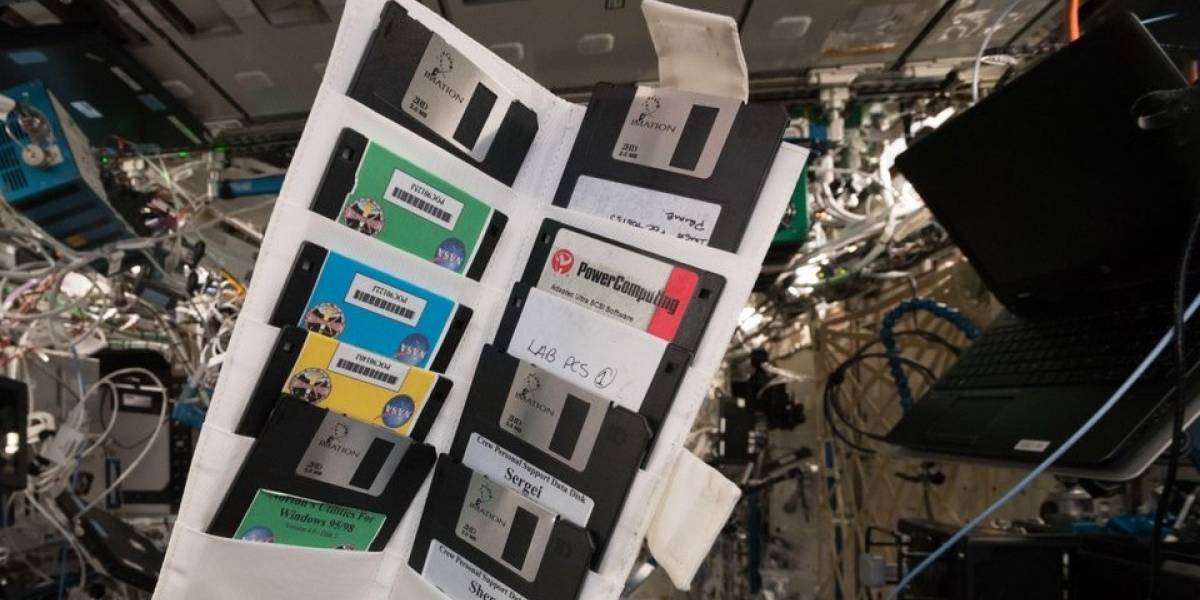 Encuentran una colección olvidada de disquetes en la Estación Espacial Internacional