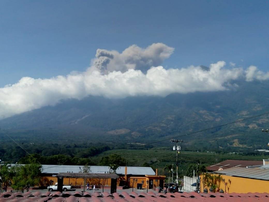 caída de ceniza del volcán de Fuego podría darse en la capital
