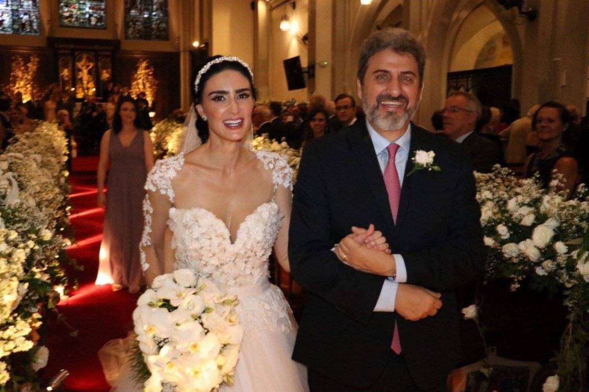 104492721criscasamento-b11184decf894b616b992bafc73197dd.jpg