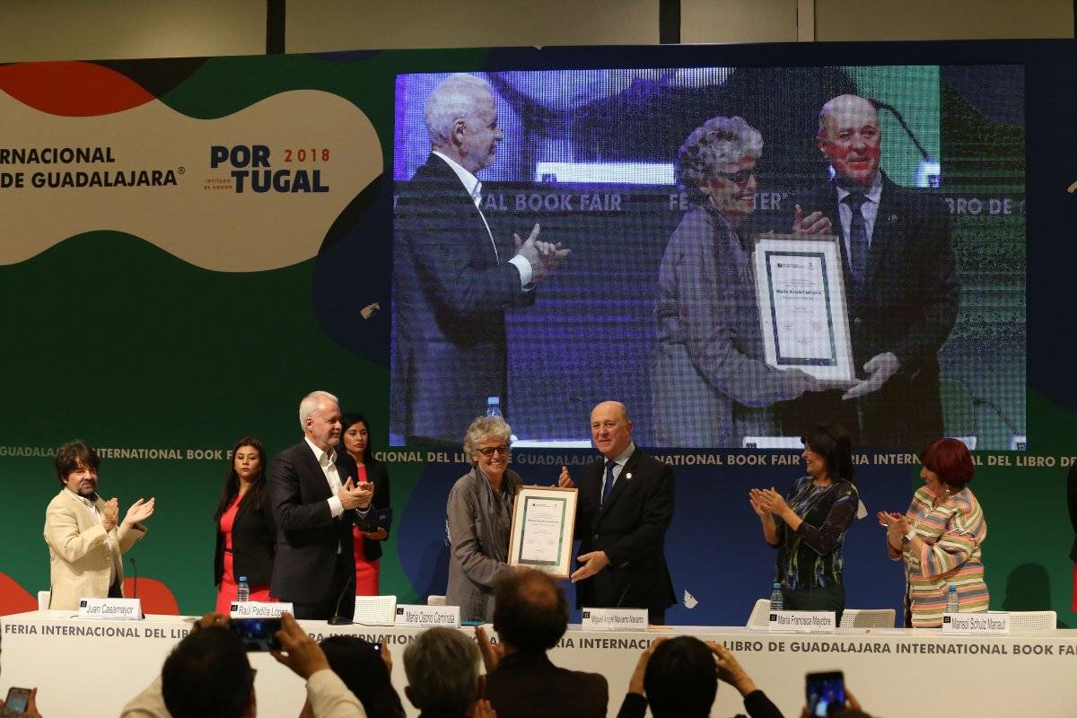 Realizan homenaje al Mérito Editorial a la colombiana María Osorio Caminata