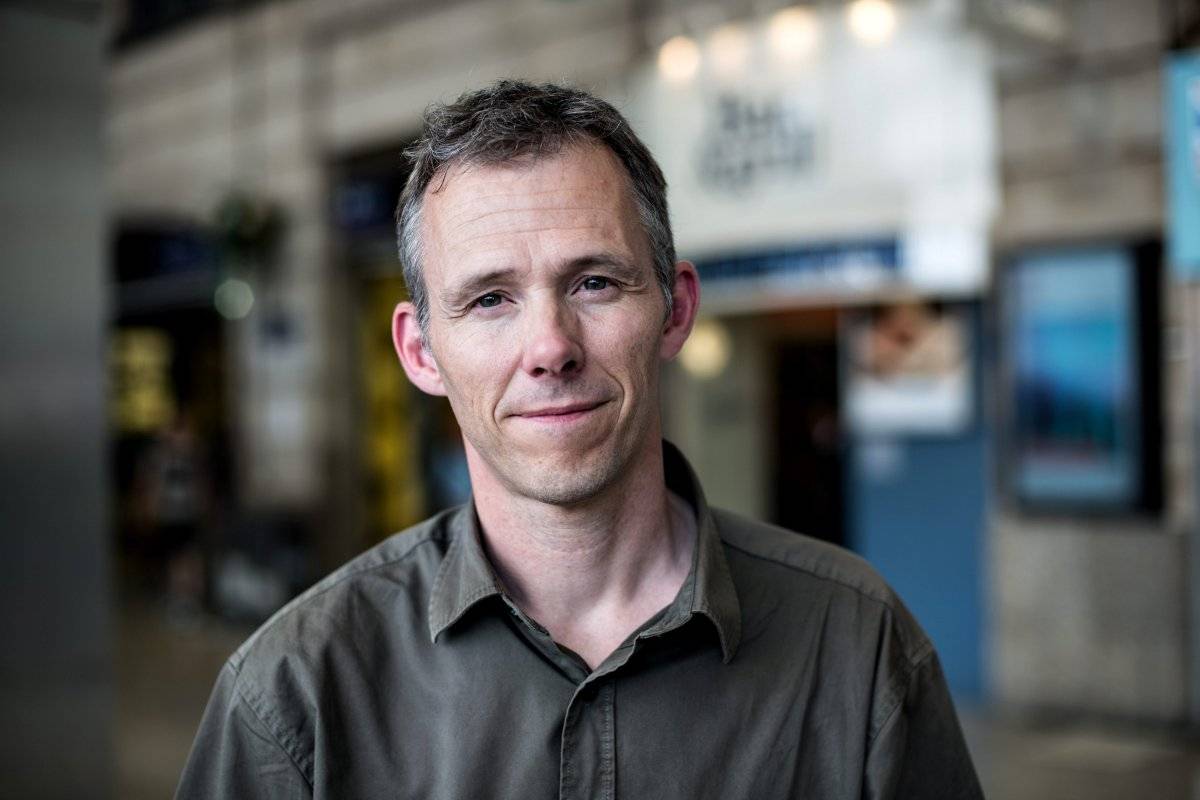 Tim Bale, profesor de política en la Universidad Queen Mary de Londres