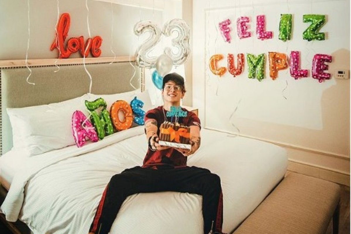 Christopher Velez De Cnco Celebro Su Cumpleanos 23 En Ecuador