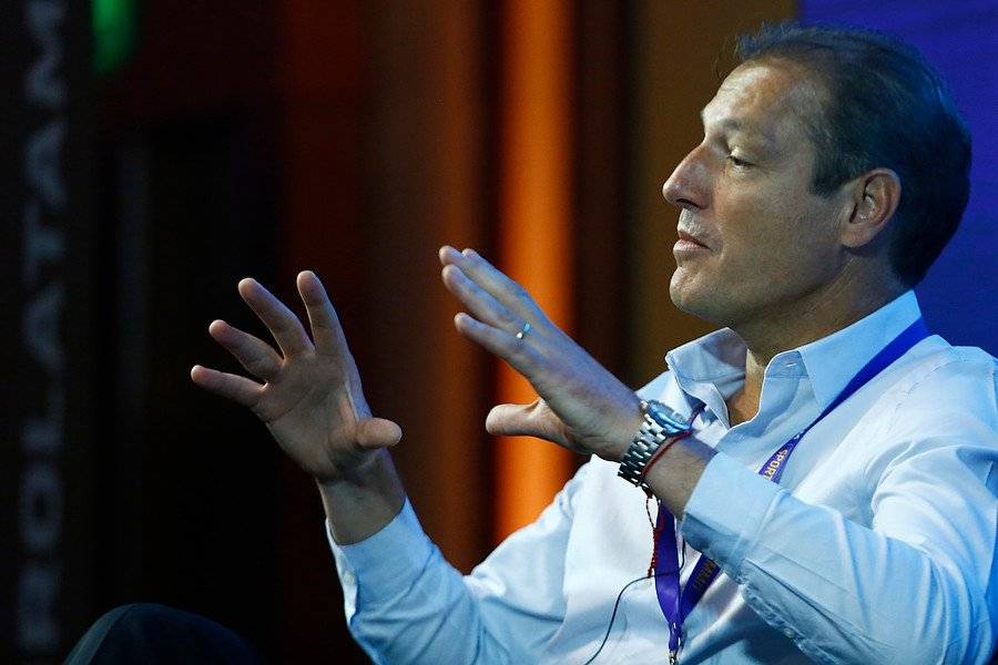 José María Buljubasich ya está en contacto con los representantes de los jugadores que terminan contrato a fin de año en la UC / Foto: Photosport