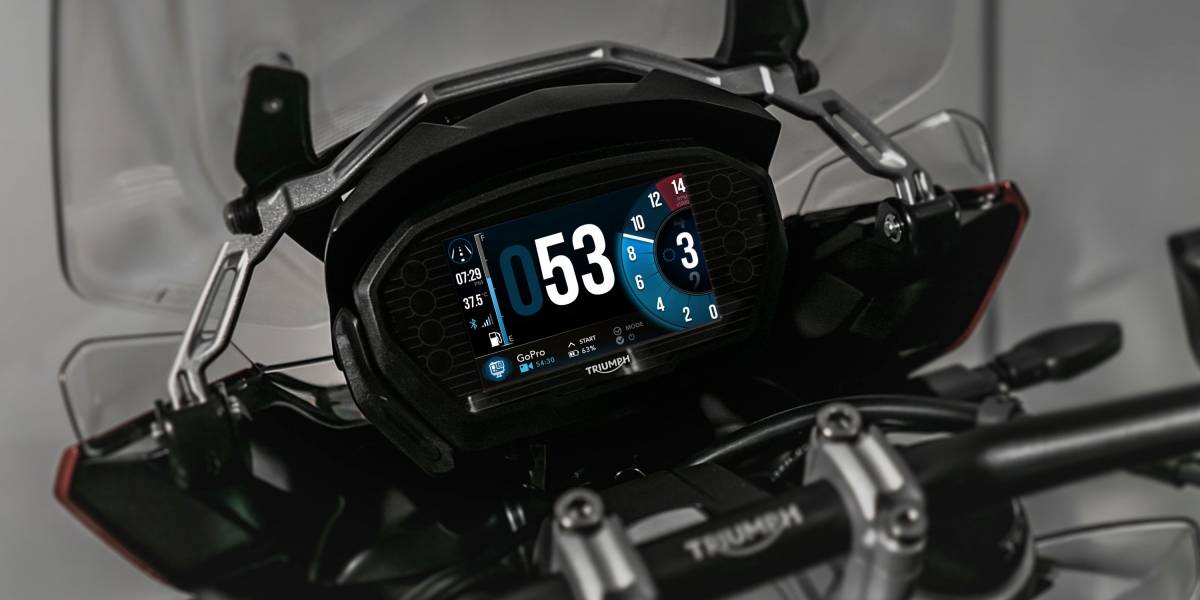 Por primera vez una motocicleta integra sistema de control para GoPro y panel con mapas de Google