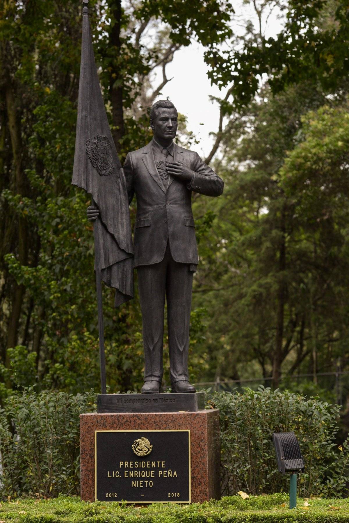 Estatua Peña Nieto