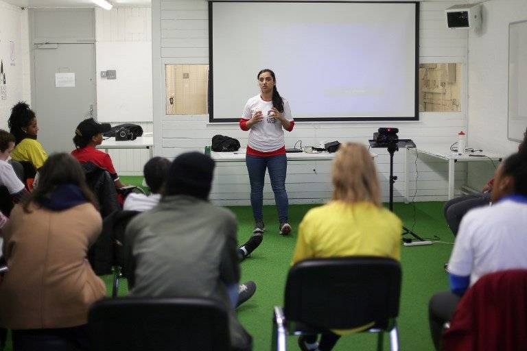 Khalida Popal es una de las futbolistas víctimas de abuso sexual, del caso de Afganistán que investiga la FIFA.