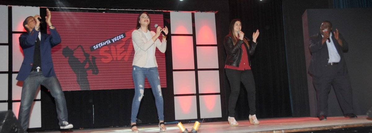 El grupo Alfareros interpretó “Setenta veces 7”, en la final del concurso. fuente externa