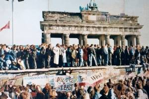 Caída del muro de Berlín y fin de la Guerra Fría