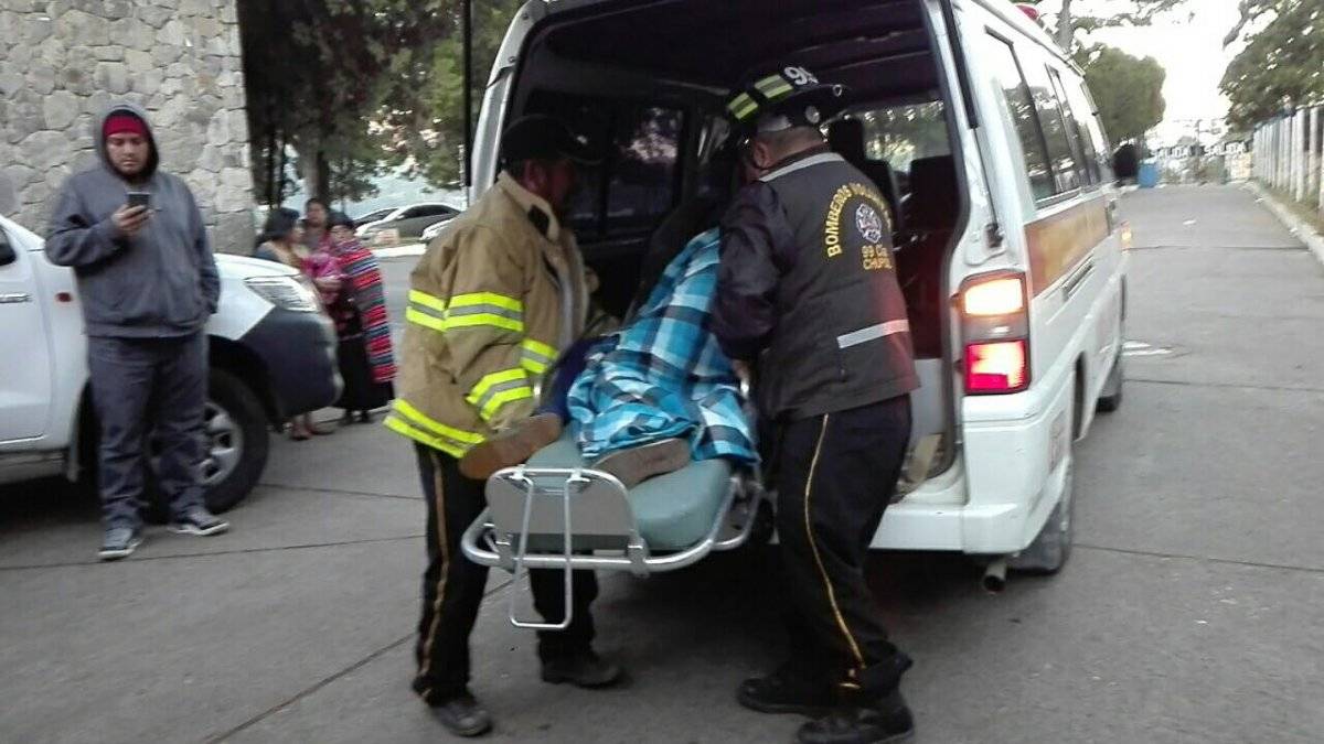 Maestros de Quetzaltenango se accidentan en Quiché