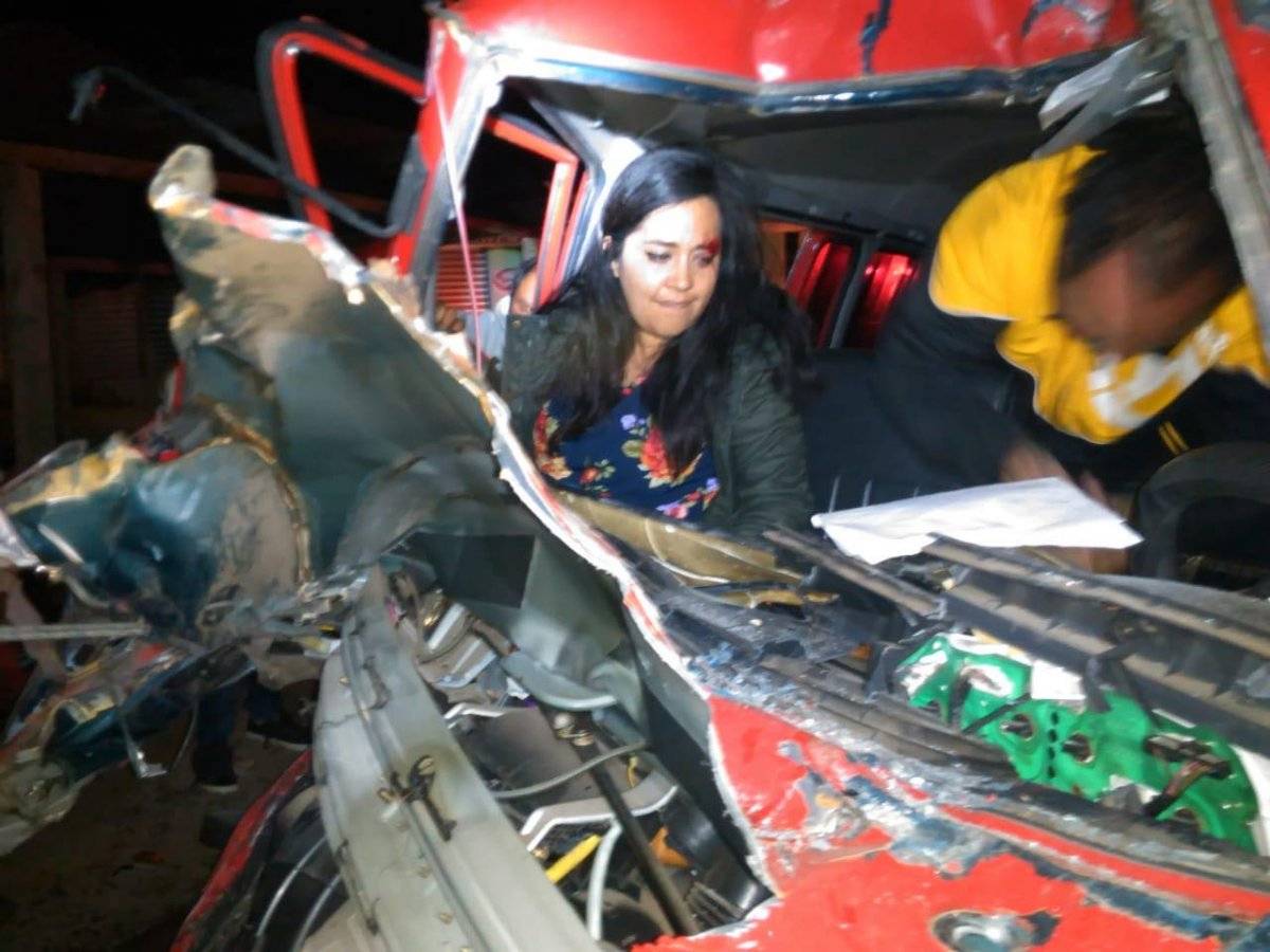 Maestros de Quetzaltenango se accidentan en Quiché