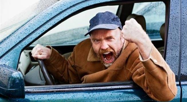 Ira al volante