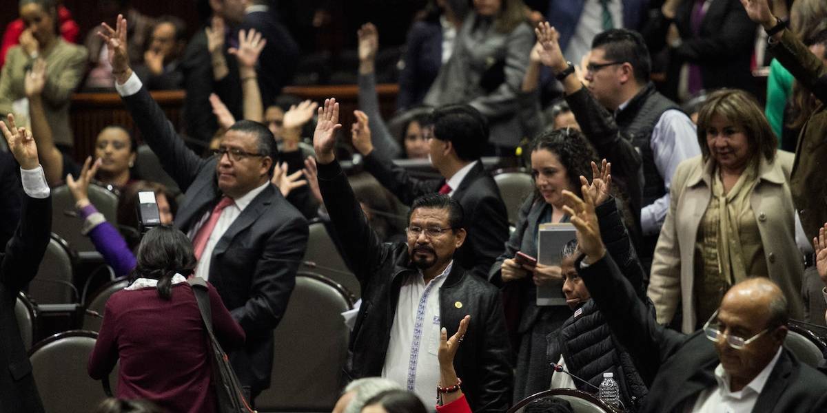 Resultado de imagen de Por falta de acuerdos, se atora iniciativa para eliminar fuero al presidente de México