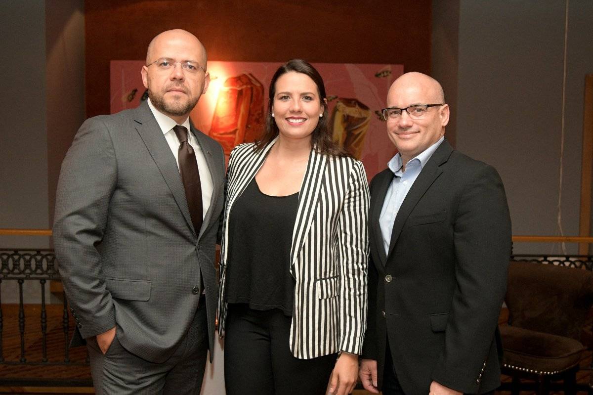 Eduardo Méndez, embajador de consumo responsable de Diageo, Andrea Baigorria, gerente regional de comunicaciones en el caribe y Centro América y Patrick Flook, gerente de sustentabilidad y responsabilidad del Caribe y Centro América.