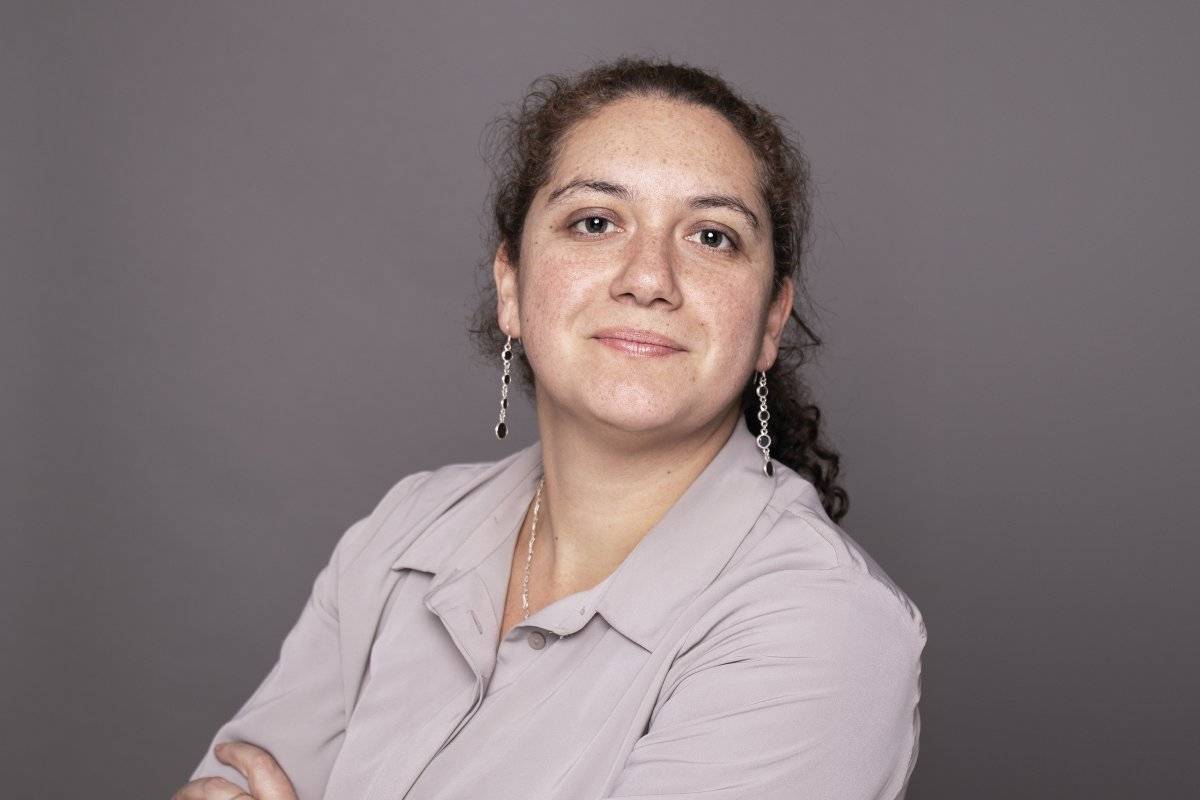 mujer impacta
