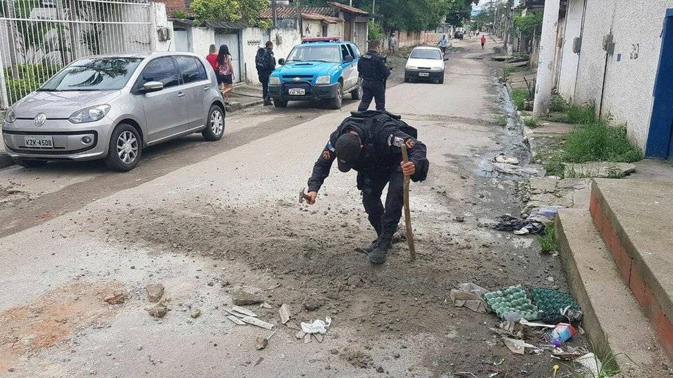 104599242barricada6-d06e66b33994c0bc9d94bd038790c105.jpg