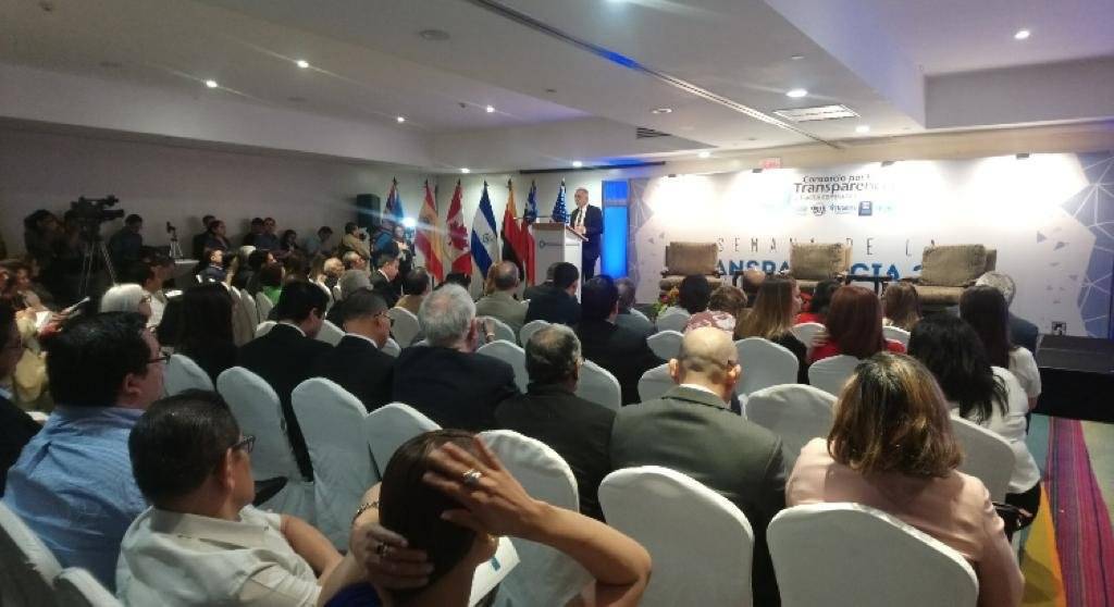 Iván Velásquez en conferencia en El Salvador sobre la CICIG