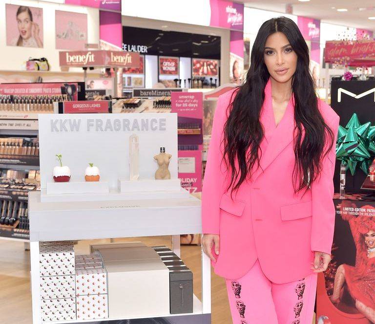 kimrosada1-1 Kim Kardashian