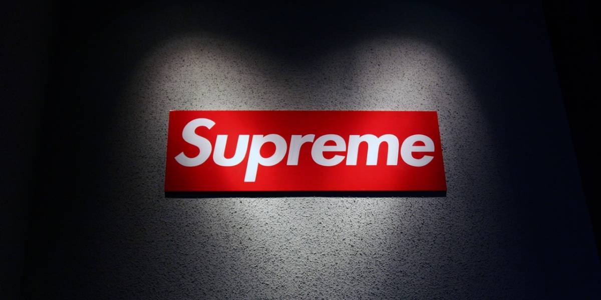 ¿Fail del año? Samsung presentó una alianza con Supreme, pero resultó ser una imitación de la conocida marca de ropa