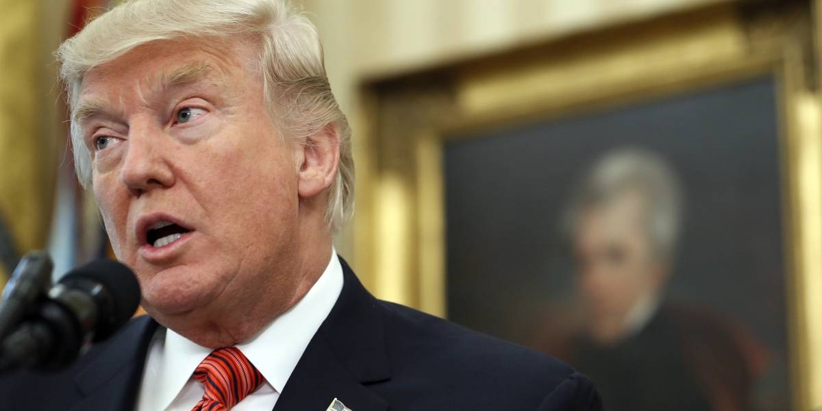 Beirut: Donald Trump dijo que explosión le parecía un ataque con una bomba
