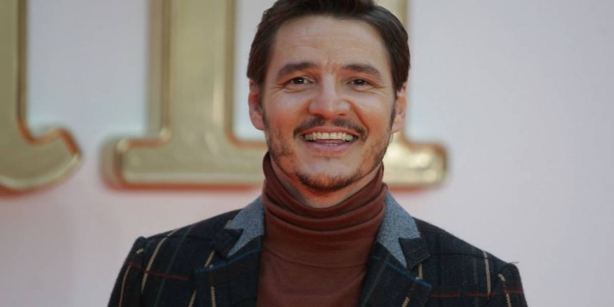 Pedro Pascal celebra su papel en 'The Mandalorian' con una adorable foto Pedro Pascal celebra su papel en 'The Mandalorian' con una adorable foto