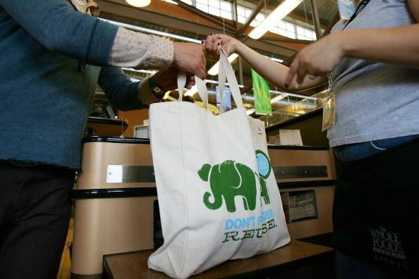 No more plastic bag. GETTY