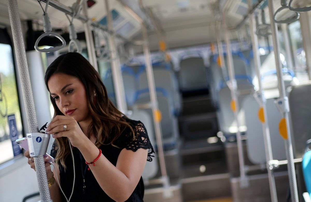 Vienen con señal wifi, cargadores USB y aire acondicionado / Agencia UNO