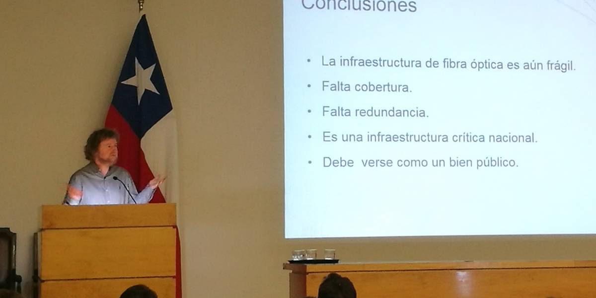 Pionero del Internet en Chile: “La fibra óptica es una infraestructura crítica y el Estado tiene que vincularse”