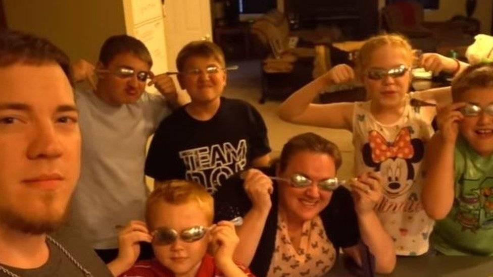 10462806195685693daddyofive-043757ba53fb0da22ca7ab86fed34511.jpg