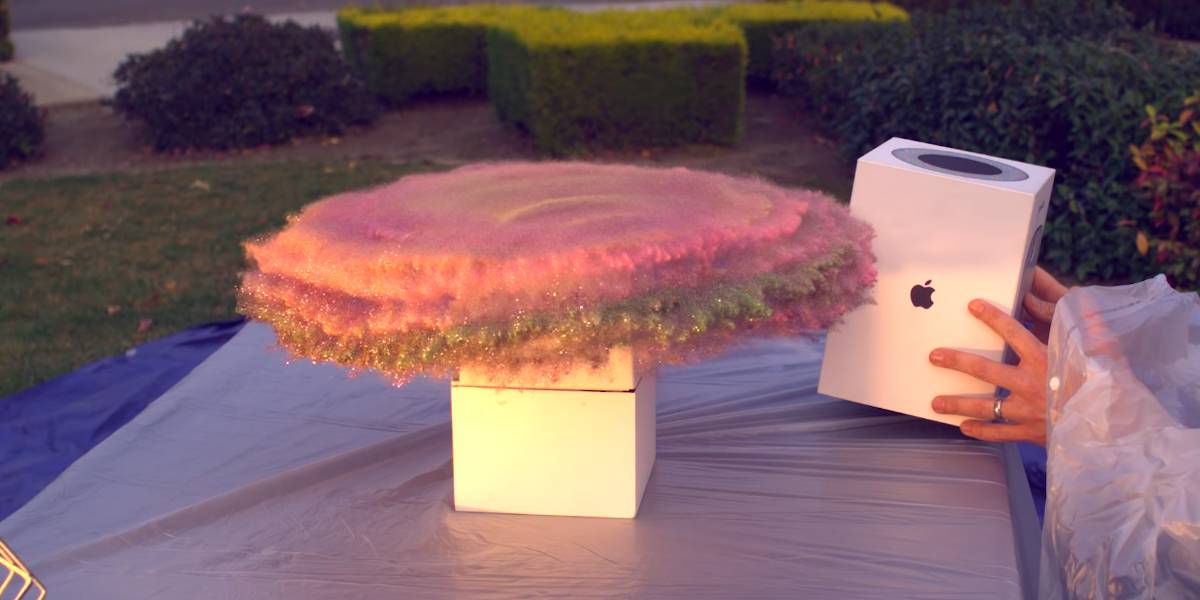 Ingeniero de la NASA crea bomba apestosa de glitter para vengarse de ladrones