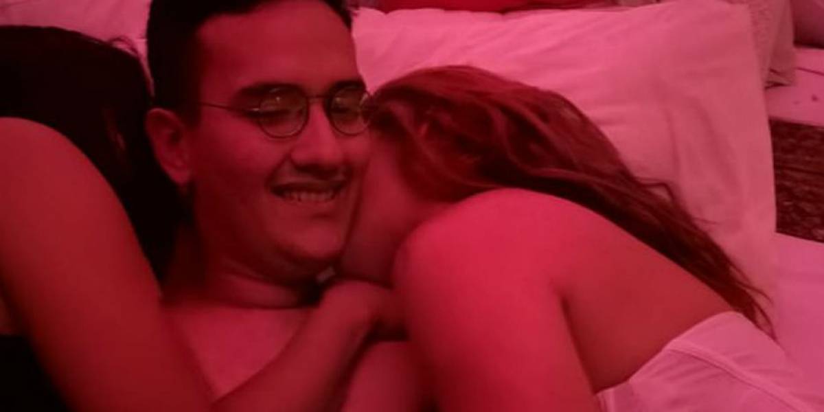 Happy Ending: Chileno de 16 años que fue a la Isla del Sexo quedó flechado y se quiere casar con una de sus anfitrionas