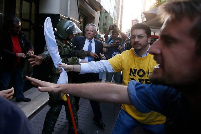 Agreden a presidente del TC tras sesión por libertades condicionales Agreden a presidente del TC tras sesión por libertades condicionales