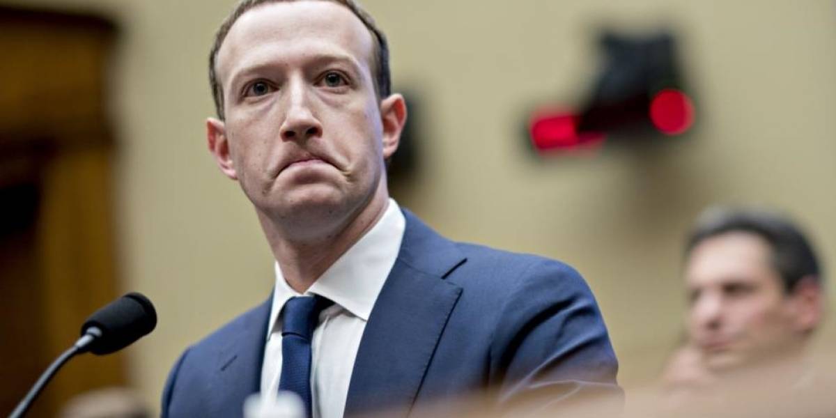 ¡Llegan las consecuencias! Facebook recibe demanda por traficar con tus mensajes privados
