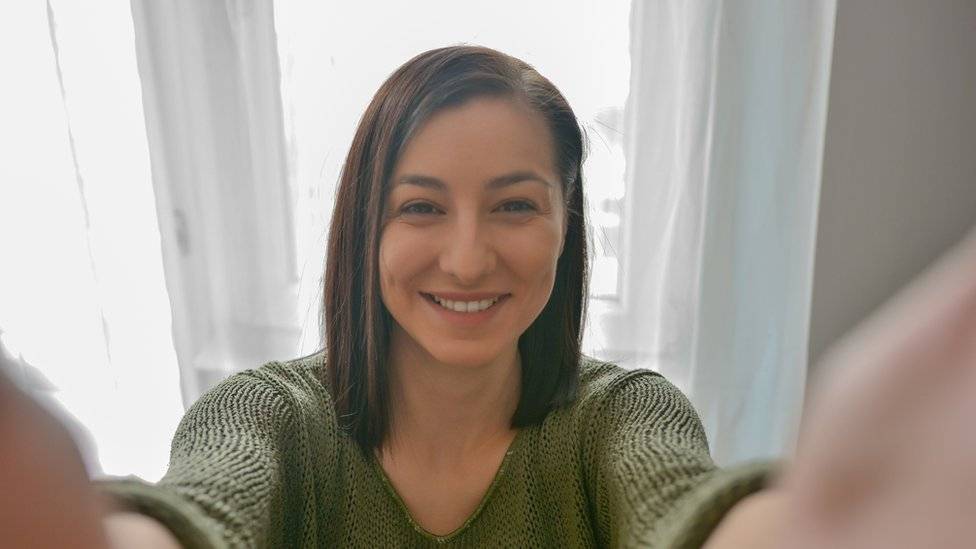 104916877selfie-4cc3c44cb776f7cbb2663adfda95c5c5.jpg