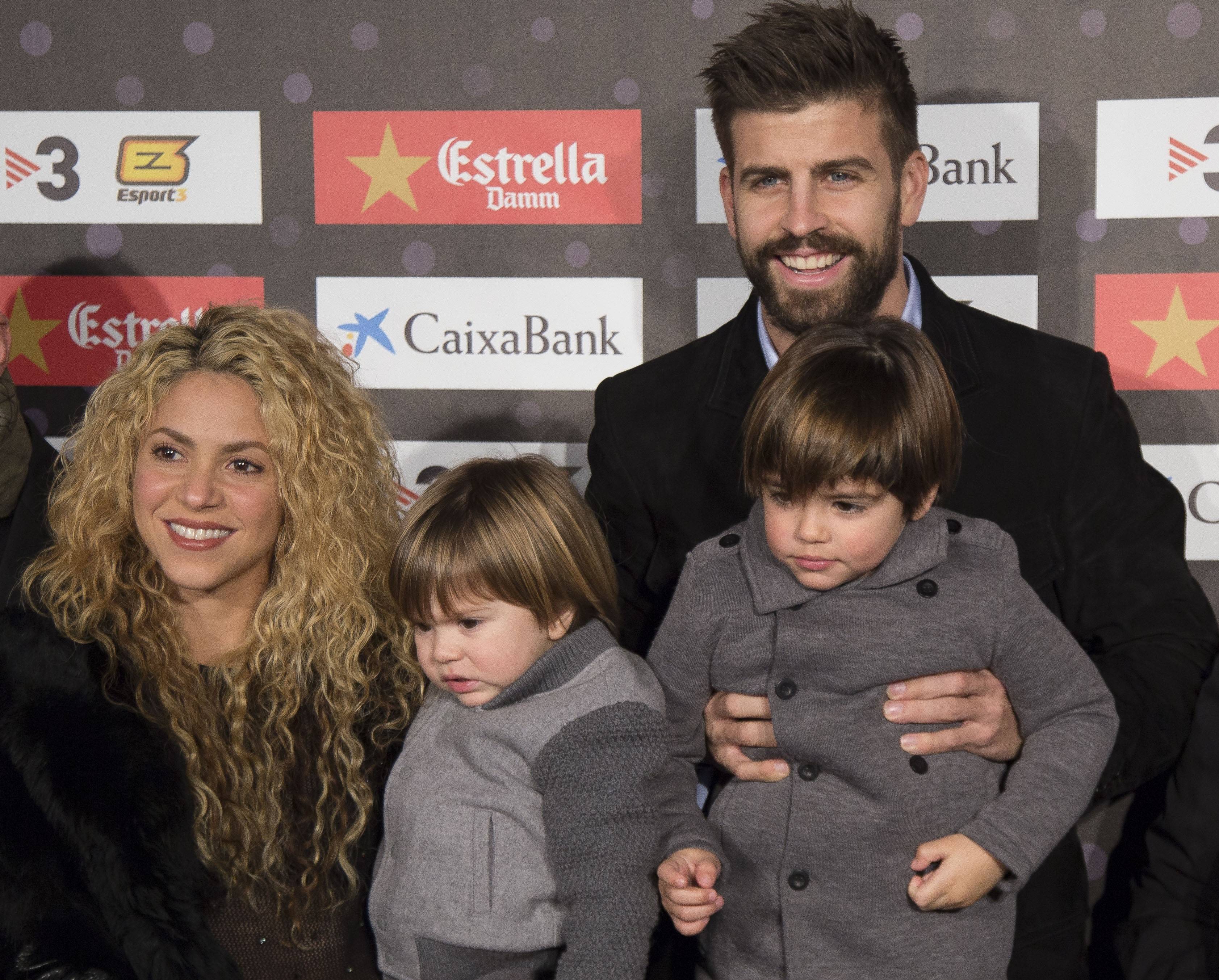 Shakira Shakira