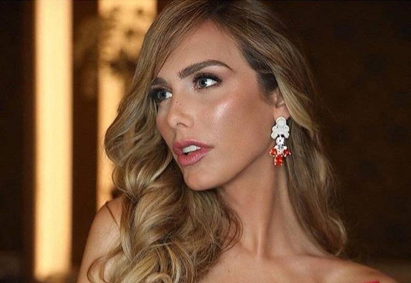 Angela Ponce