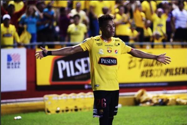 Presidente de la Comisión de la FEF asegura que Byron Castillo es colombiano
