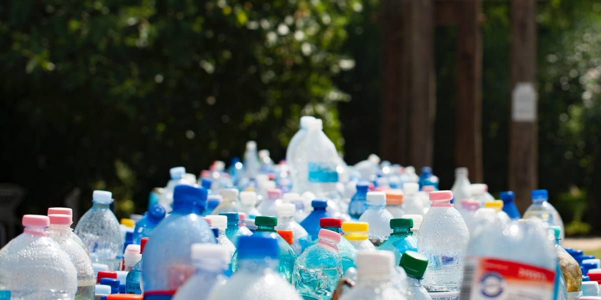 Crean un nuevo plástico biodegradable gracias a la acción de microorganismos marinos