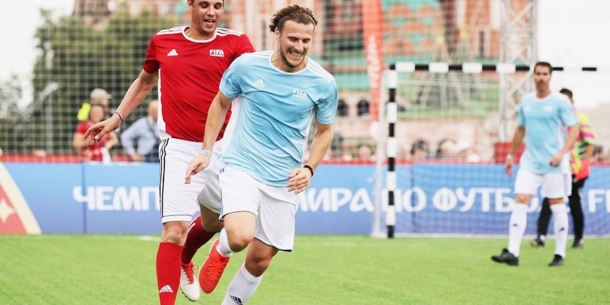 Diego Forlán buscaría terminar su carrera en el Veracruz Diego Forlán buscaría terminar su carrera en el Veracruz