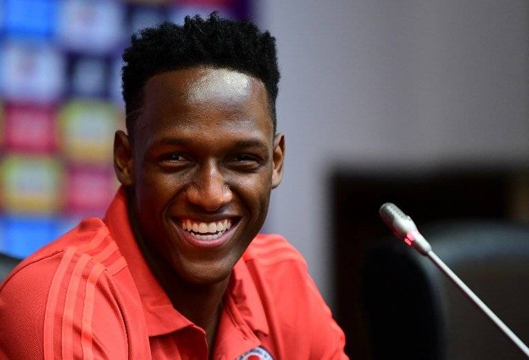 Yerry Mina sonriendo