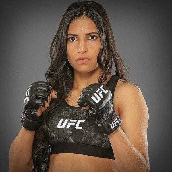 Le quiso robar el celular a una luchadora del UFC y terminó con el rostro desfigurado