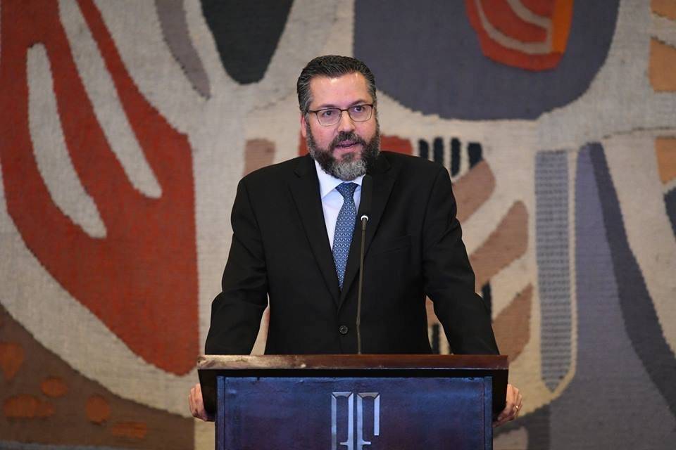 105119210ernesto2-e7f2f4880742712d663536121b08681f.jpg
