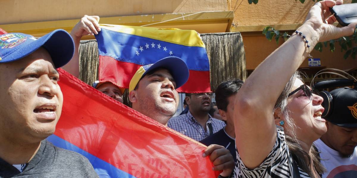 OEA aprueba resolución que declara ilegítimo gobierno de Maduro OEA aprueba resolución que declara ilegítimo gobierno de Maduro