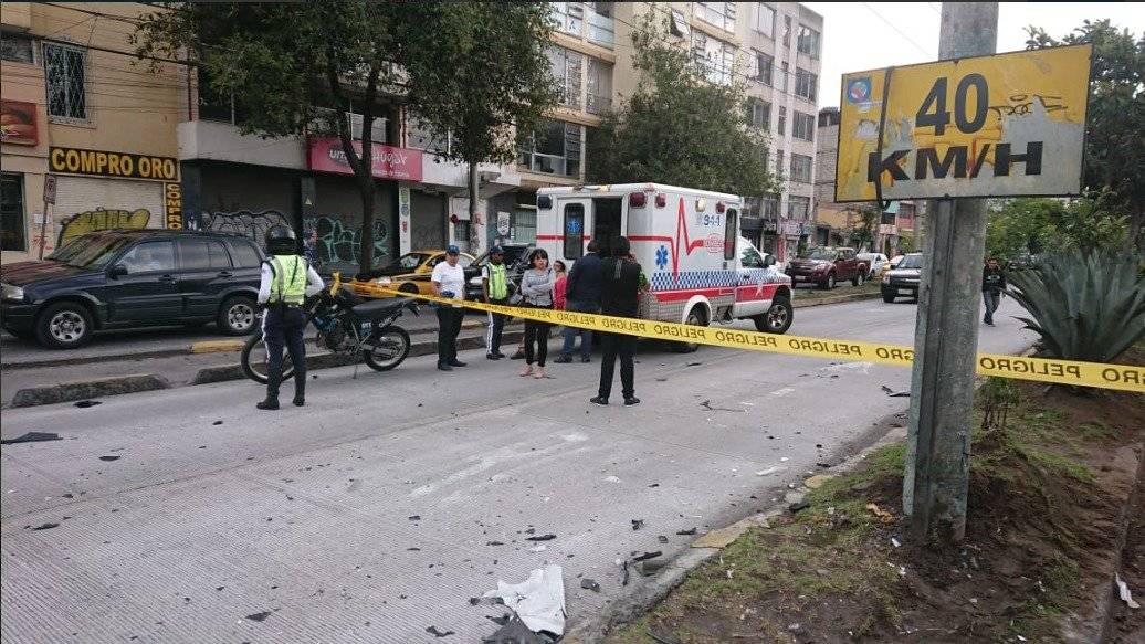 Accidente de tránsito en la Av 10 de Agosto y Veintimilla