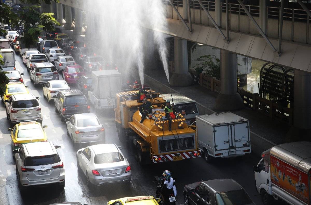 Lluvia artificial en Bangkok, Tailandia