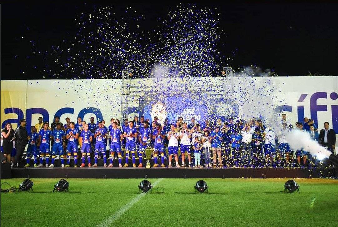 Noche Cetácea:Delfín golea 5-2 a Armadillos, de México, previo a su debut en Libertadores