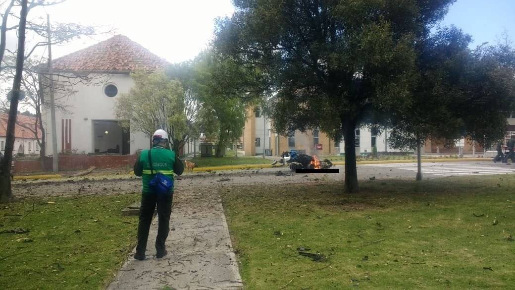 Atención: Explosión de carro bomba en Bogotá indigna a los usuarios de redes sociales en Colombia