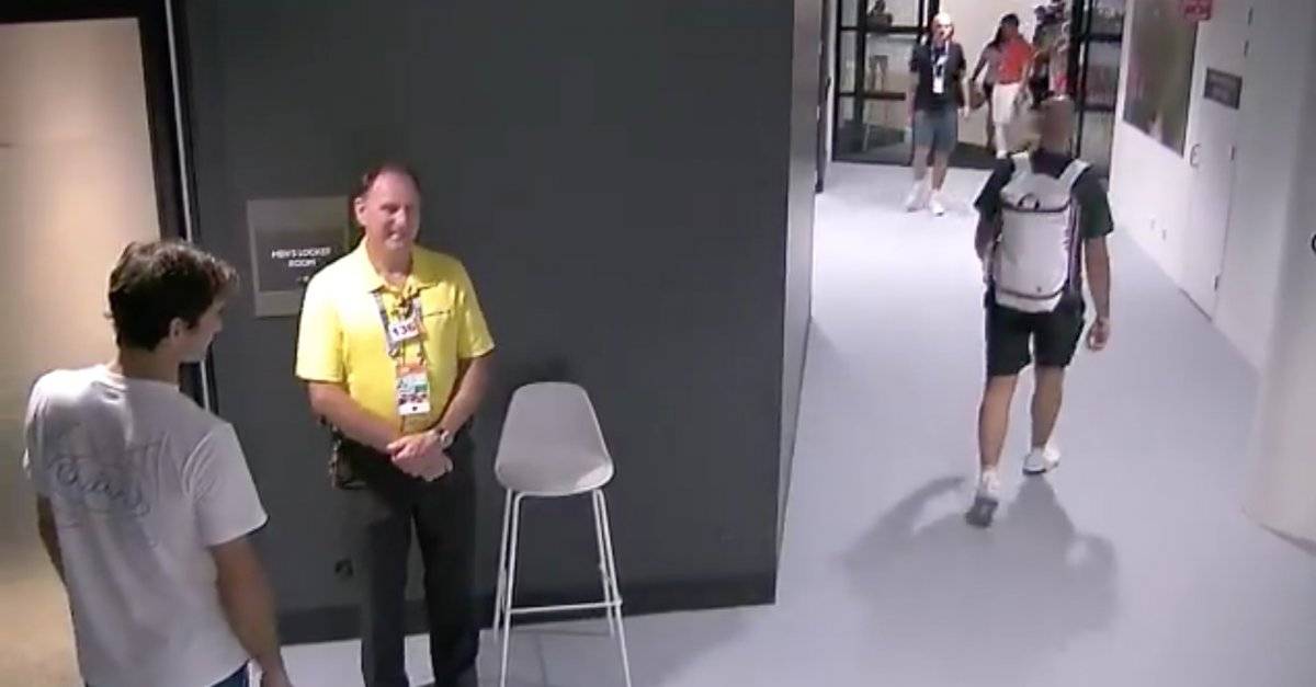 Guardia de seguridad impidió que Roger Federer entrara a su camerino sin carnet