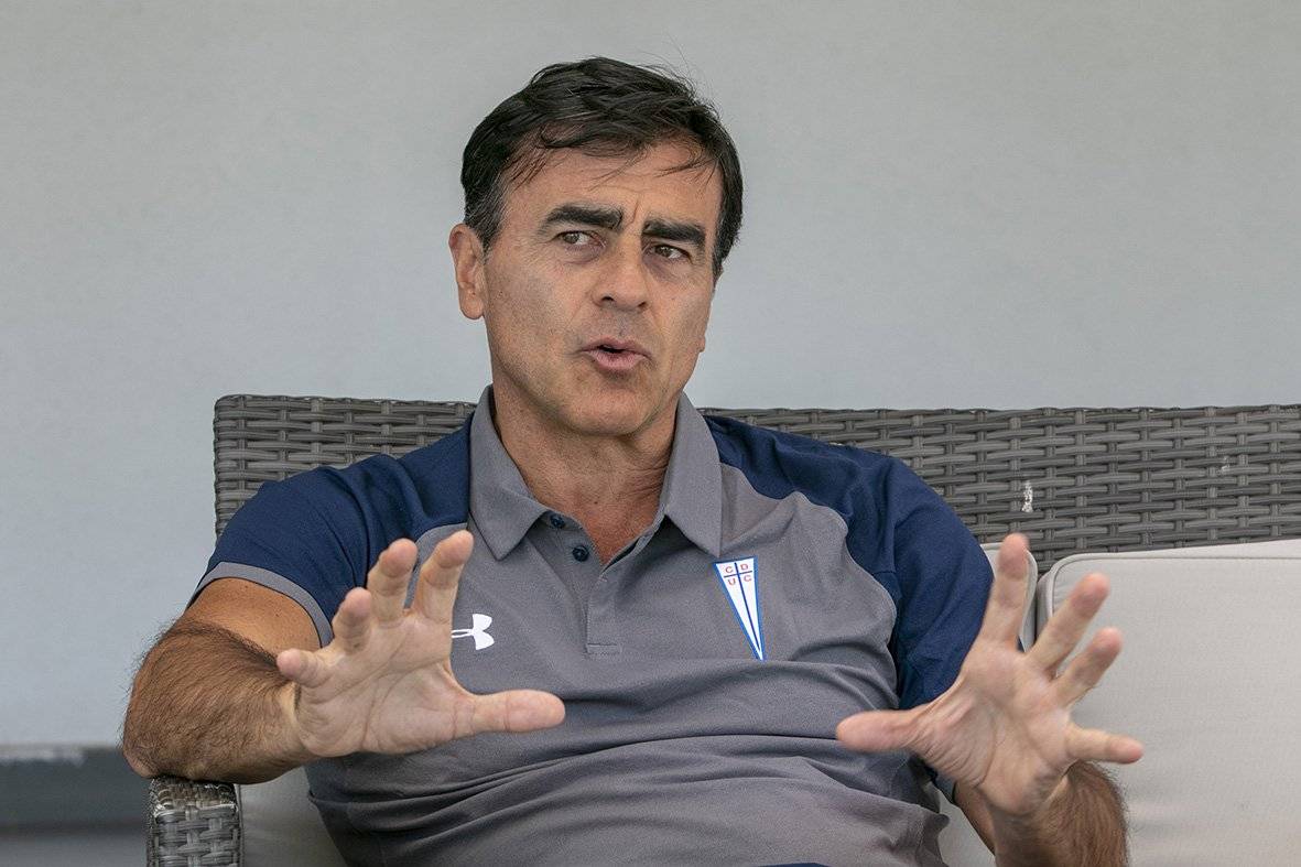 Gustavo Quinteros firmó un contrato por dos temporadas con la UC / Foto: Sylvio García